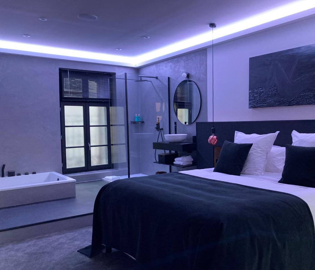 Ennea - Jacuzzi & Luxury Suites (Adults Only) Perpignan Exterior photo
